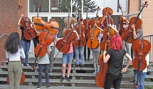 Junge Musikerinnen der Städtiswchen Musikschule