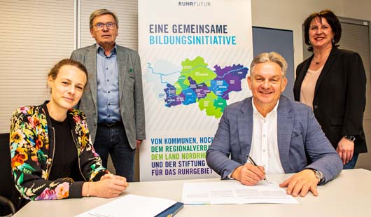 Unterzeichnung der Kooperationsvereinbarung mit RuhrFutur