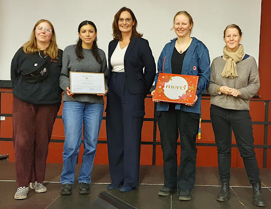 Simone Ehlen ehrte die Jugendorganisation der Falken. (Foto: Stadt Oberhausen)